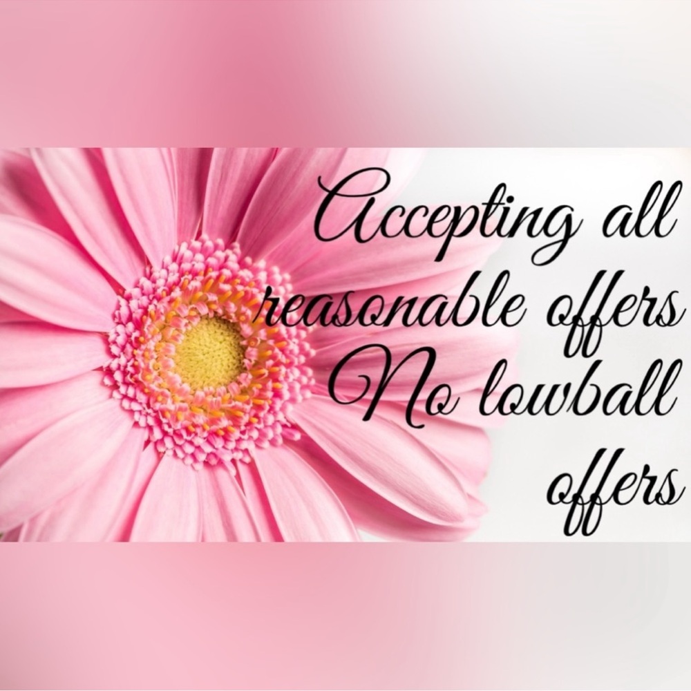 I love Reasonable Offers💞💞 Please No Lowball Offers